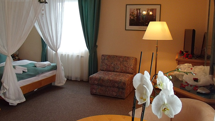 himmerlbett.jpg himmerlbett.jpg